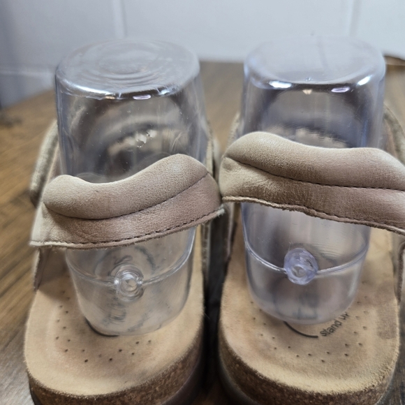 Taos Pioneer Leather Comfort Sandals - Picture 7 of 11